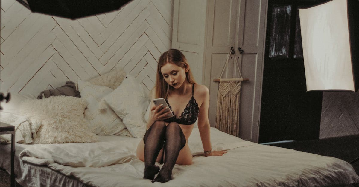 OnlyFans First 30 Days Plan: What to Post, Sell, Track, and Change